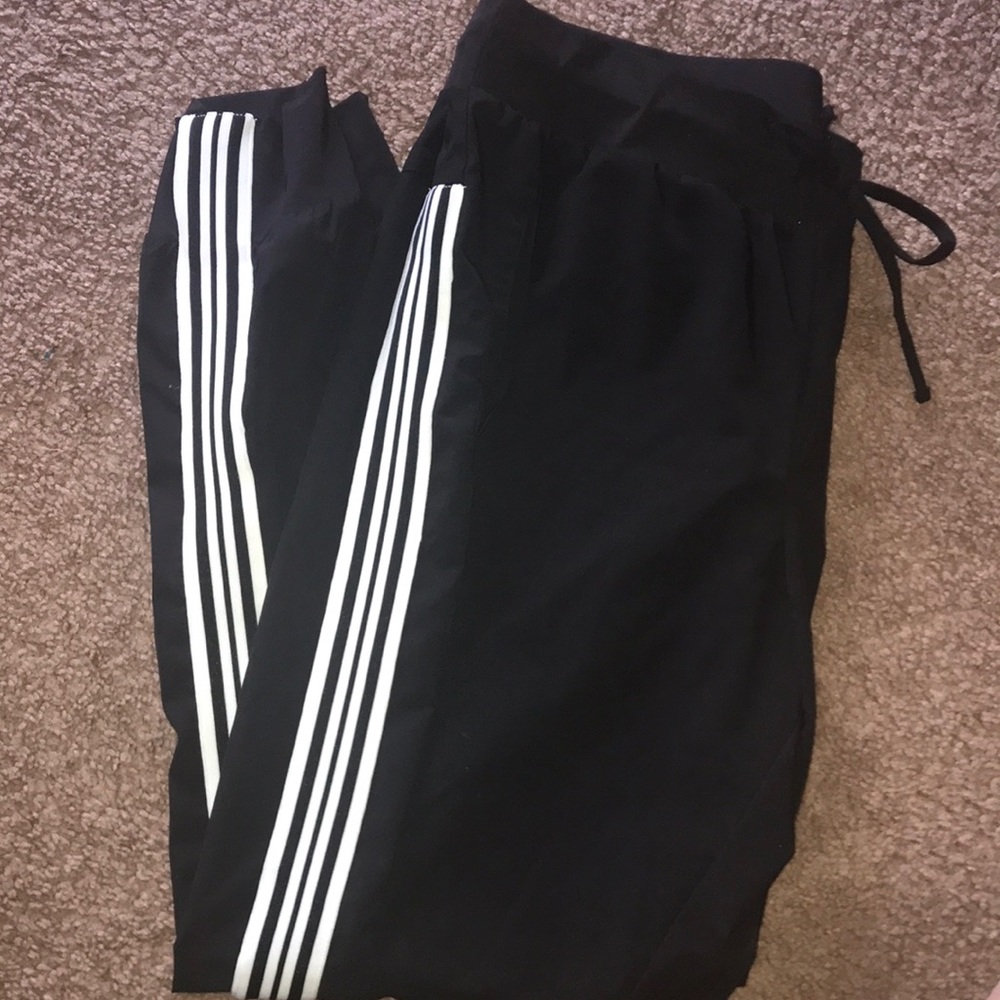 BUNDLE 5 for $25 on 5$ items